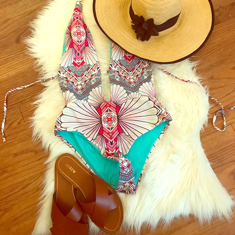 Backless one piece geometric print bathing suit