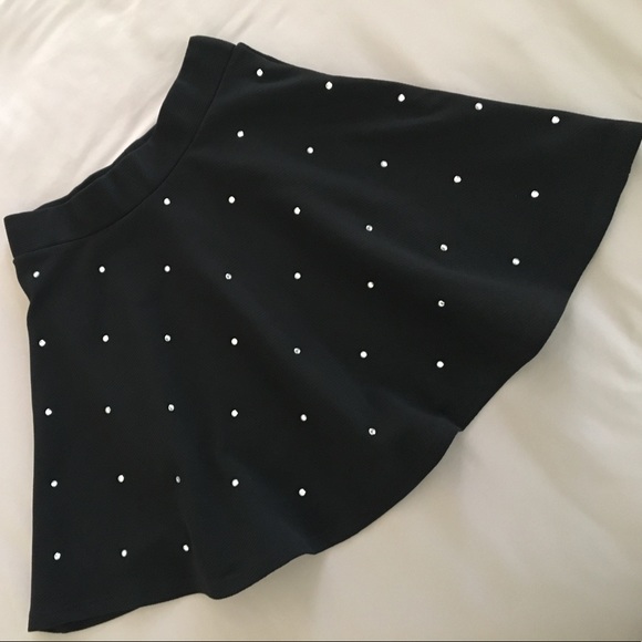 CrYstAl stUdDed sKirt - Picture 4 of 8