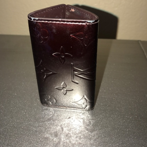 Louis Vuitton Amarante Vernis Multicles 4 Key Holder  Louis Vuitton 4key holder amarante vernis
