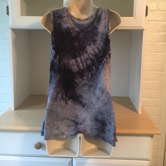 TWO LEFT🤗Navy Blue Tie Dye Tops NWT - Picture 2 of 2