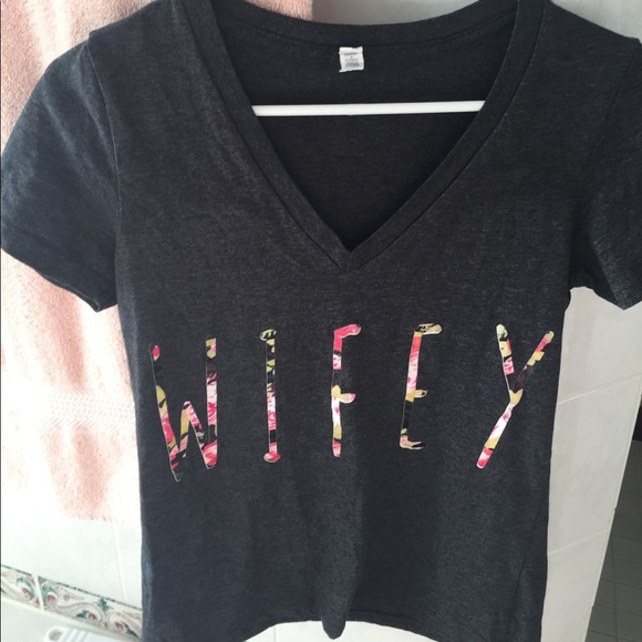 Bella Tops - Bella grey v- neck Wifey tee