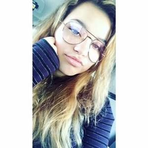 Meet your Posher, Kay