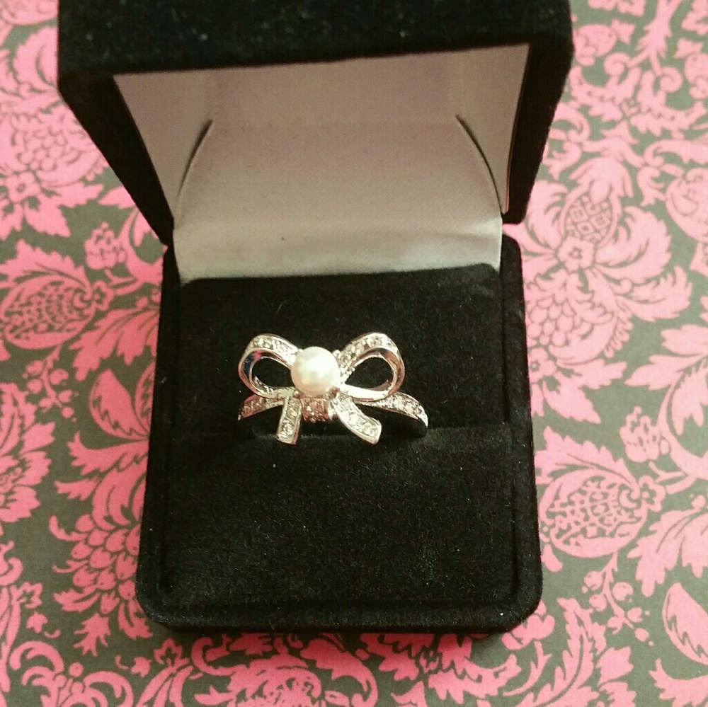 New sterling silver pearl ring - Picture 1 of 1