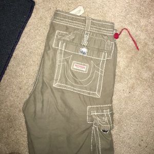 AUTHENTIC True religion cargo shorts #nofakes