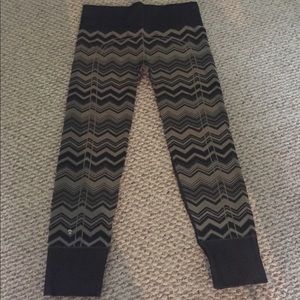 Olive army green lululemon leggings cute and comfy