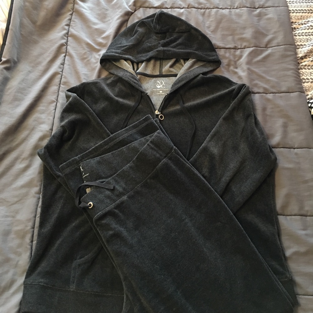 Velour sweater & pant set