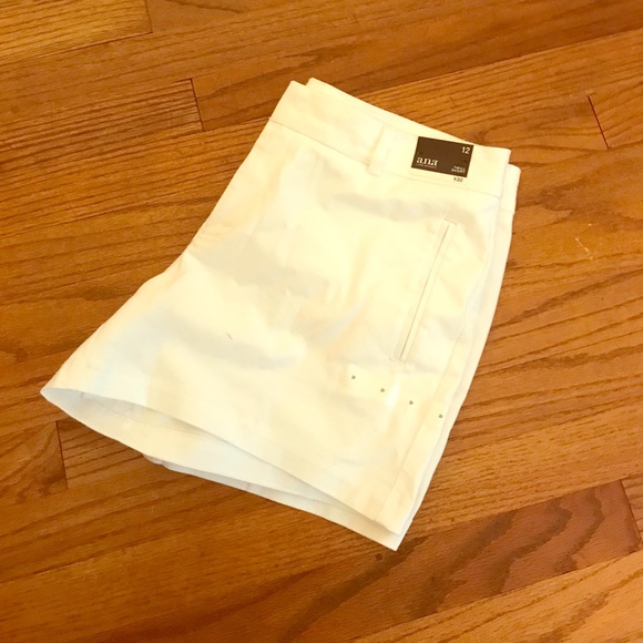 NWT never worn white shorts - Picture 2 of 3
