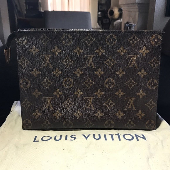 SOLD: Auth Louis Vuitton Monogram Toiletry 26 - Picture 2 of 8