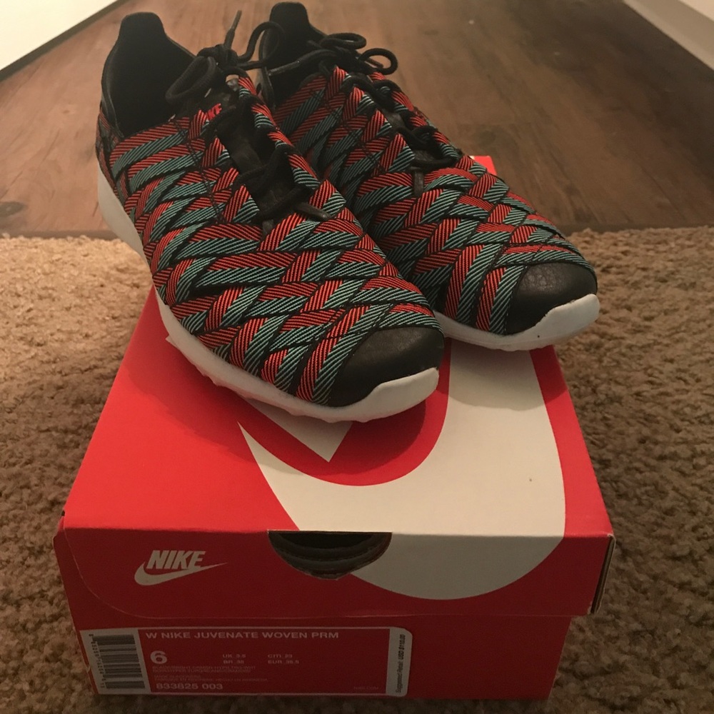 Nike Juvenate Woven