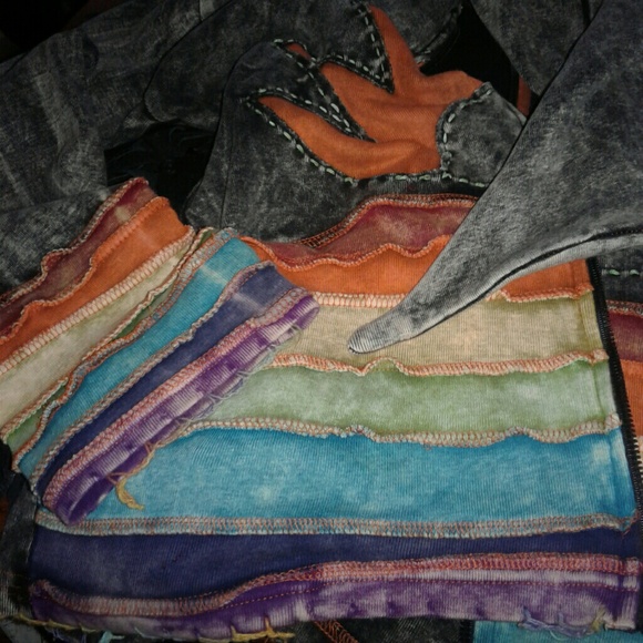 **SOLD**WOMENS'S SHOP THERAPY HOODIE ZIPPER JACKET - Picture 3 of 8