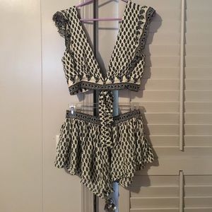 SOLD❌❌ White and green two piece set