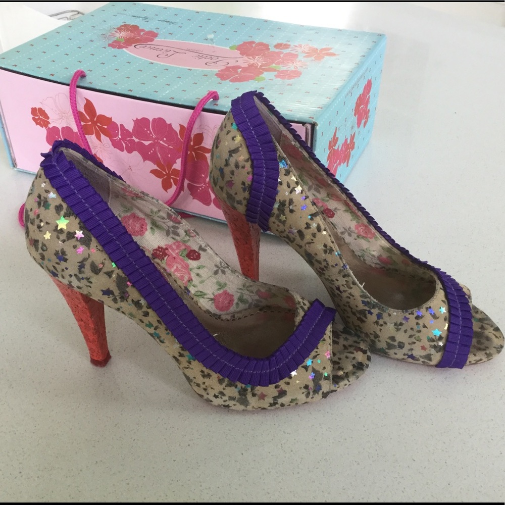 POETIC LICENSE "Saucy" peep toe heels SZ 6.5