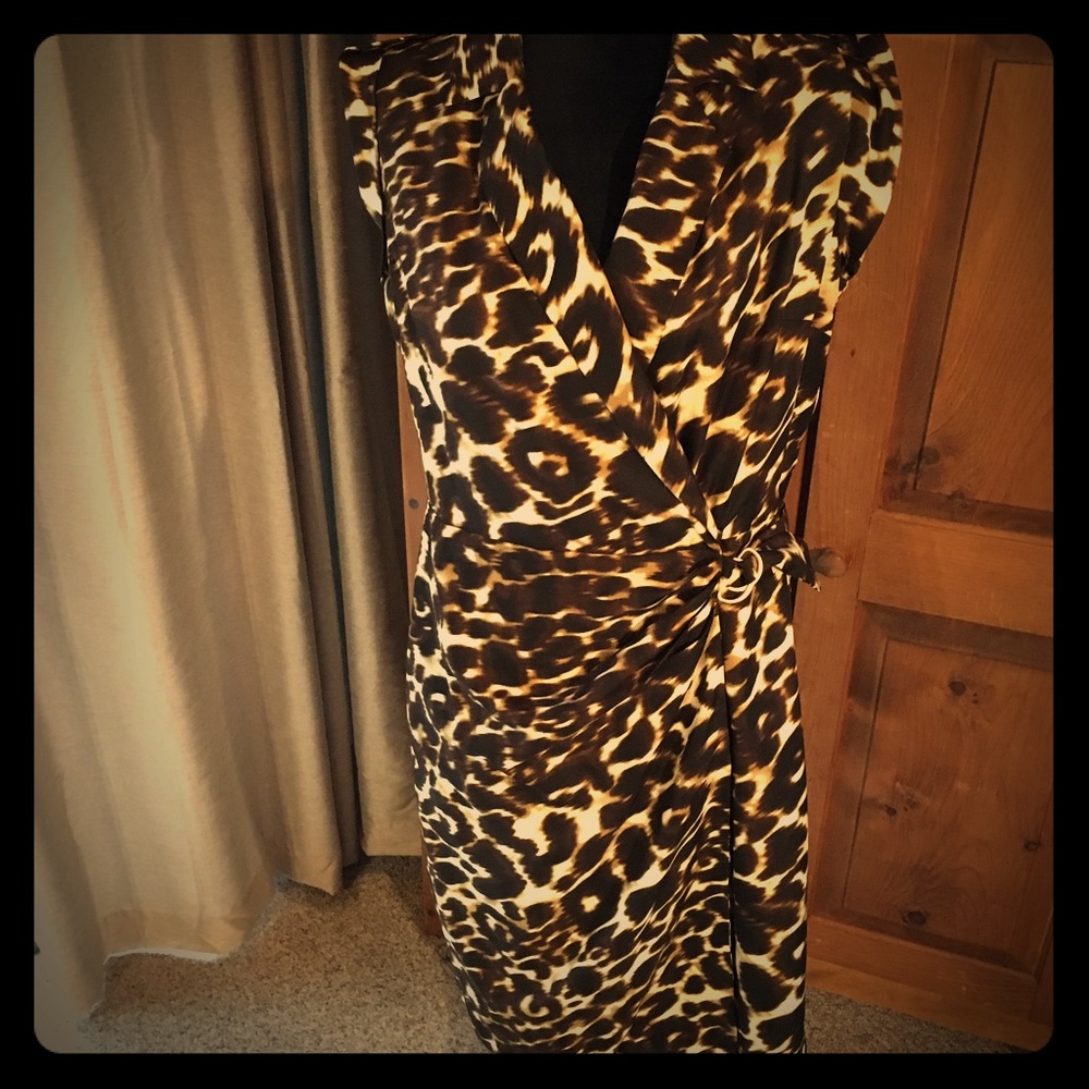 Gorgeous Saks 5th Avenue Faux Wrap Dress