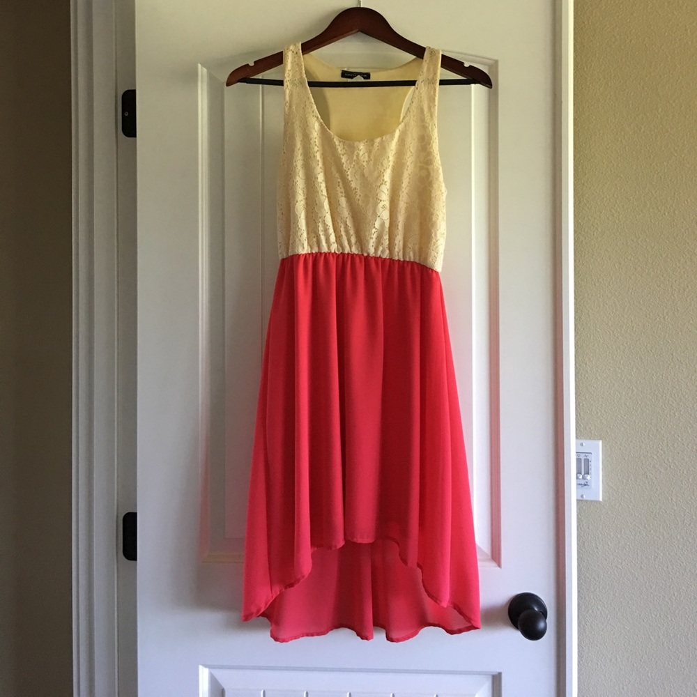 Super cute hi-low dress!