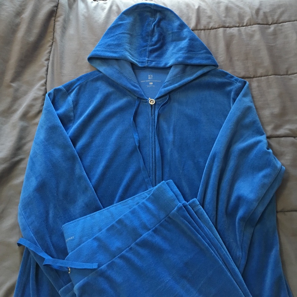 Velour sweater & pant set