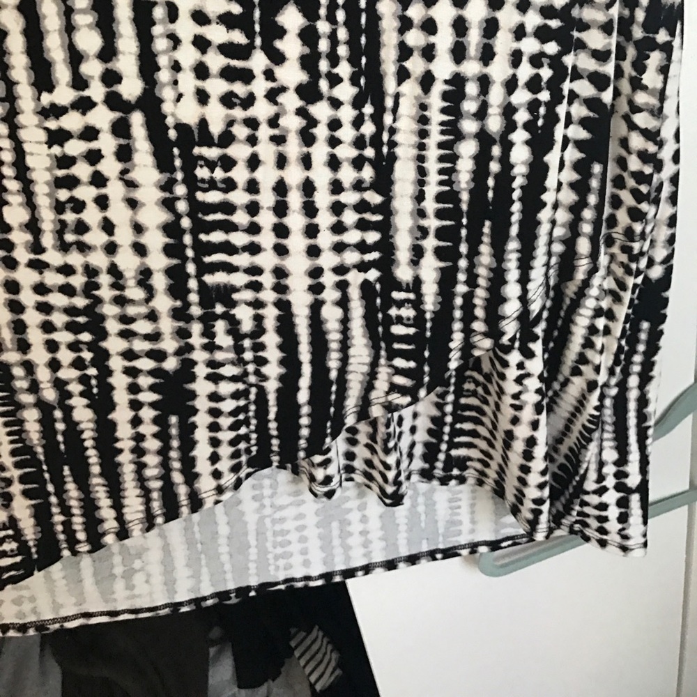 Patterned black dress - Picture 2 of 2