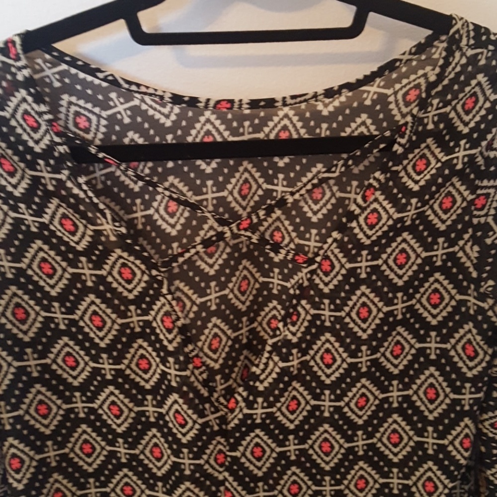 Patterned Long Sleeve - Picture 2 of 3