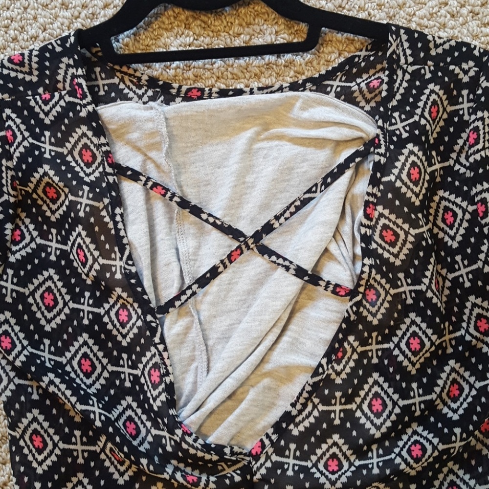 Patterned Long Sleeve - Picture 3 of 3
