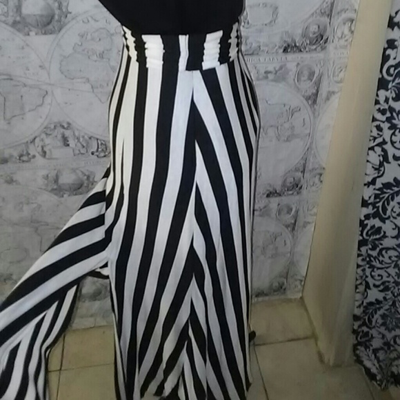 Long black white knit skirt - Picture 2 of 4