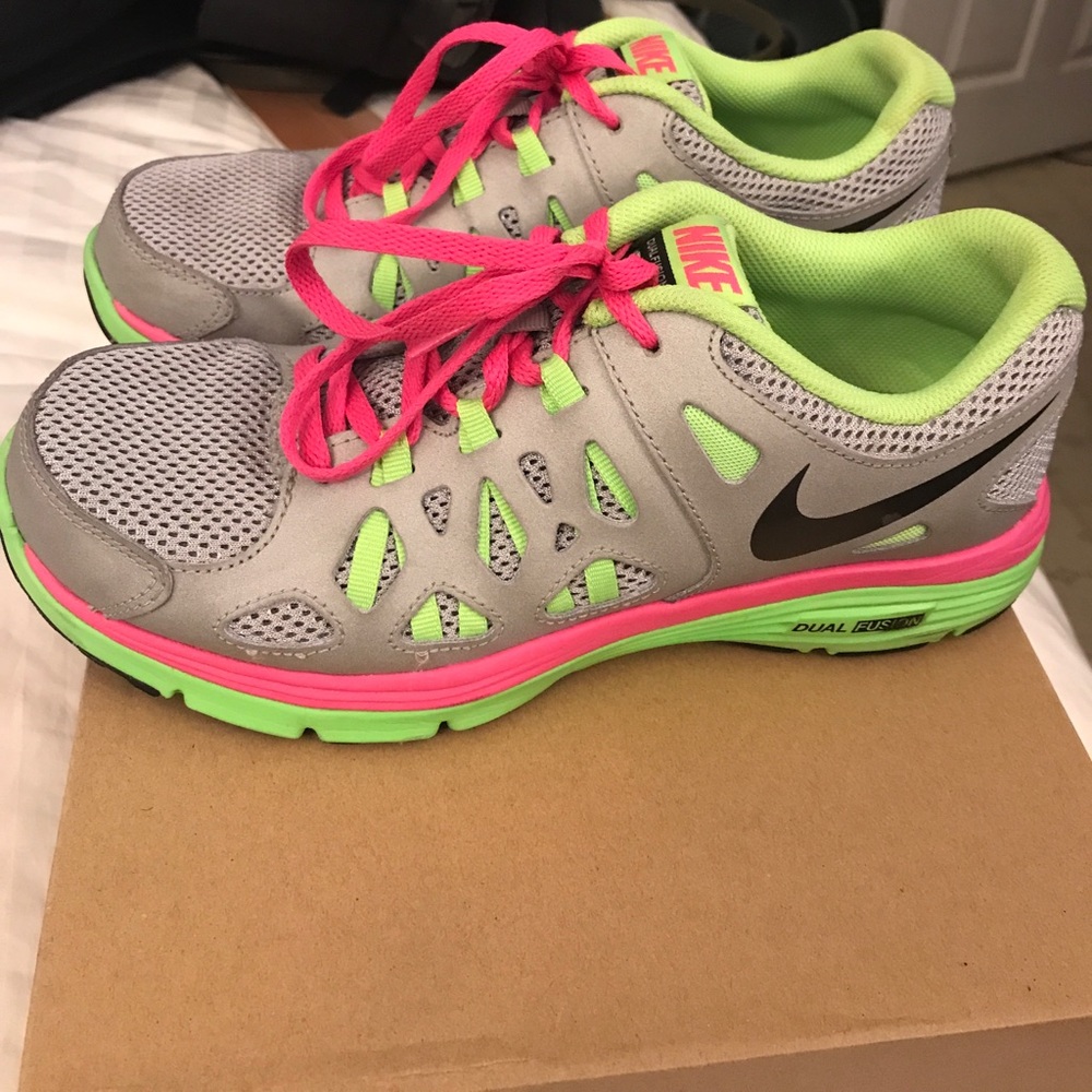 Nike Dual Fusion Run 2 shoes