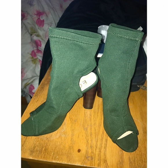 EGO Maya Cut out Peep Toe Booties/ Heels - Picture 3 of 4