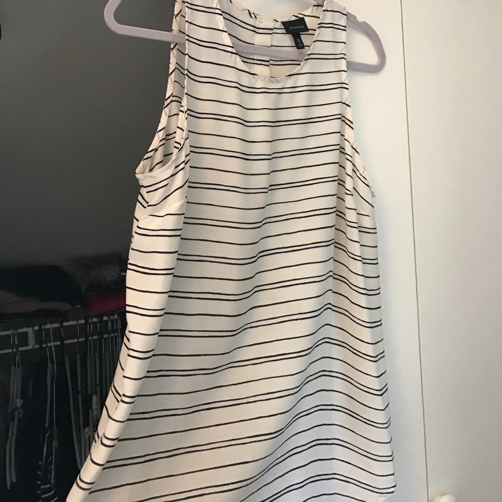 Polyester blouse with buttons