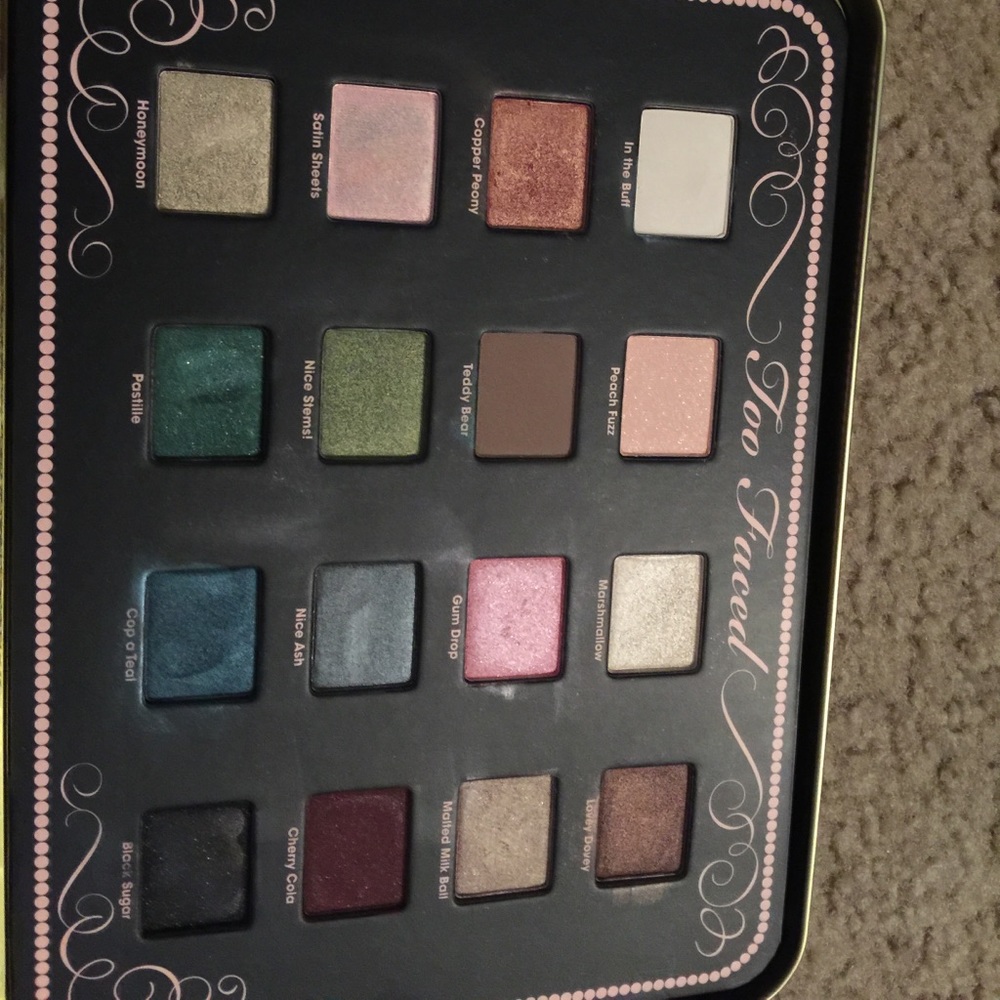 Too faced Holiday Set