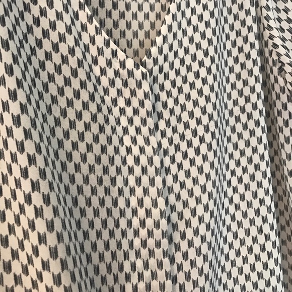 Patterned button down blouse - Picture 2 of 2