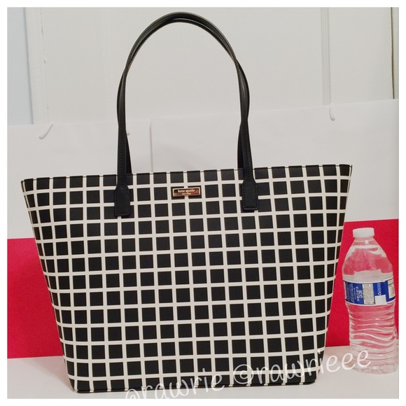 SALE New Kate Spade checkered large travel tote - Picture 4 of 4