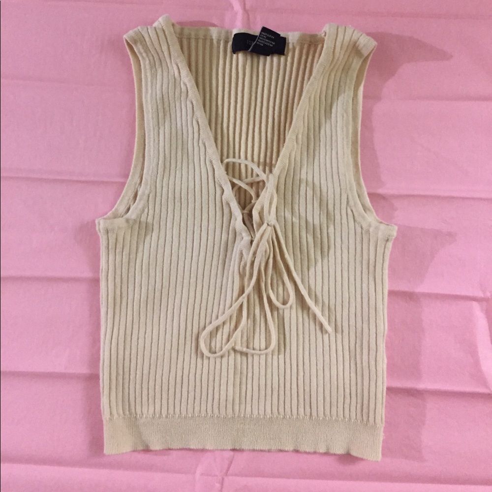 V-neck sweater crop top