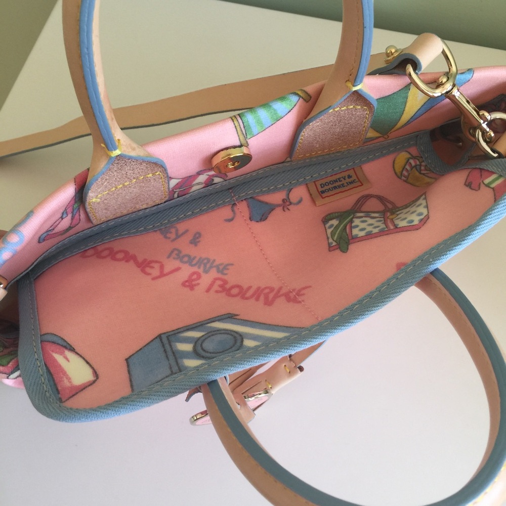 Dooney & Bourke shoulder/ handbag - Picture 3 of 4