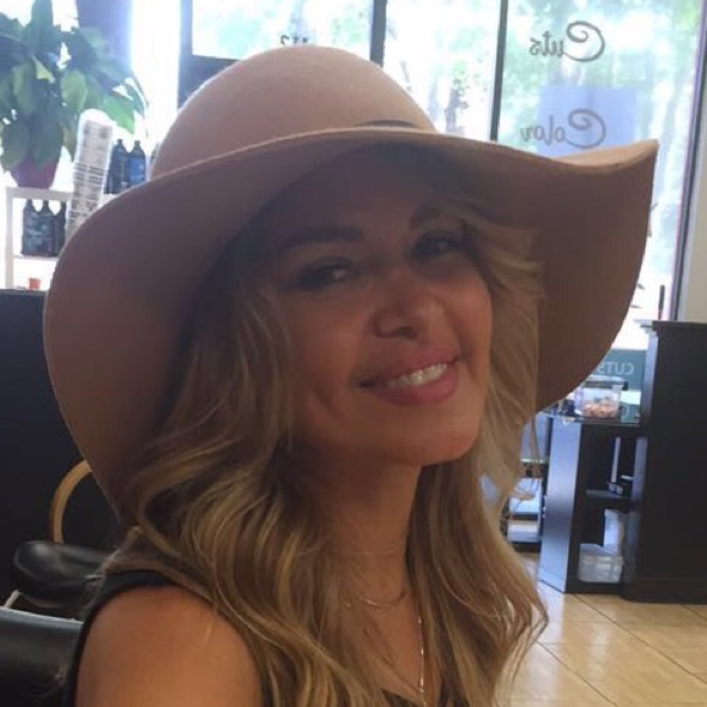 Meet your Posher, Annette