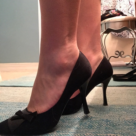 ❗️SALE❗️Louis Vuitton Heels 👠 - Picture 6 of 6