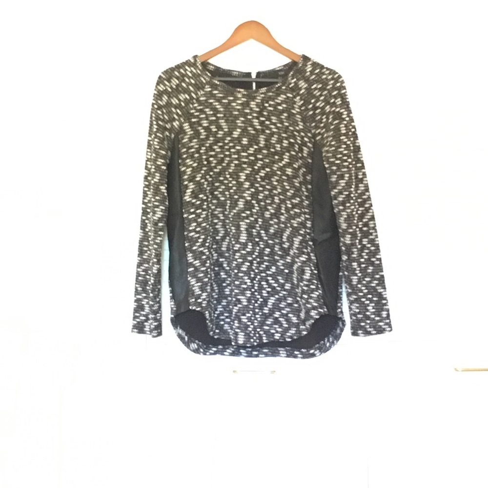 BLACK & WHT SWEATER W FAUX LEATHER DETAIL