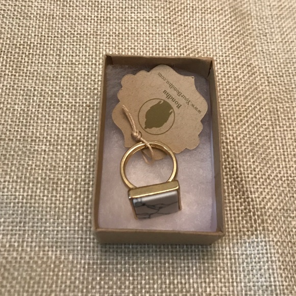 White Howlite Square Ring - Picture 3 of 3