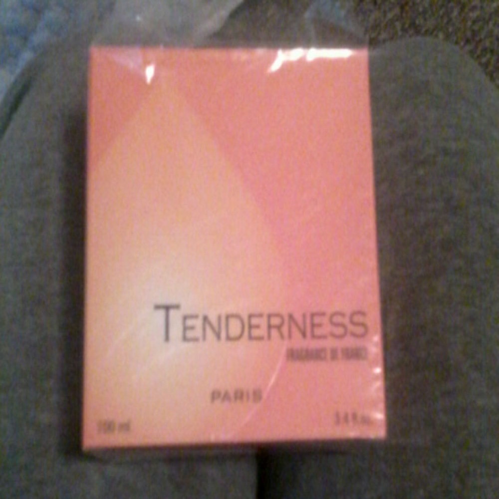 TENDERNESS FRANBCE DE FRANCE PARIS