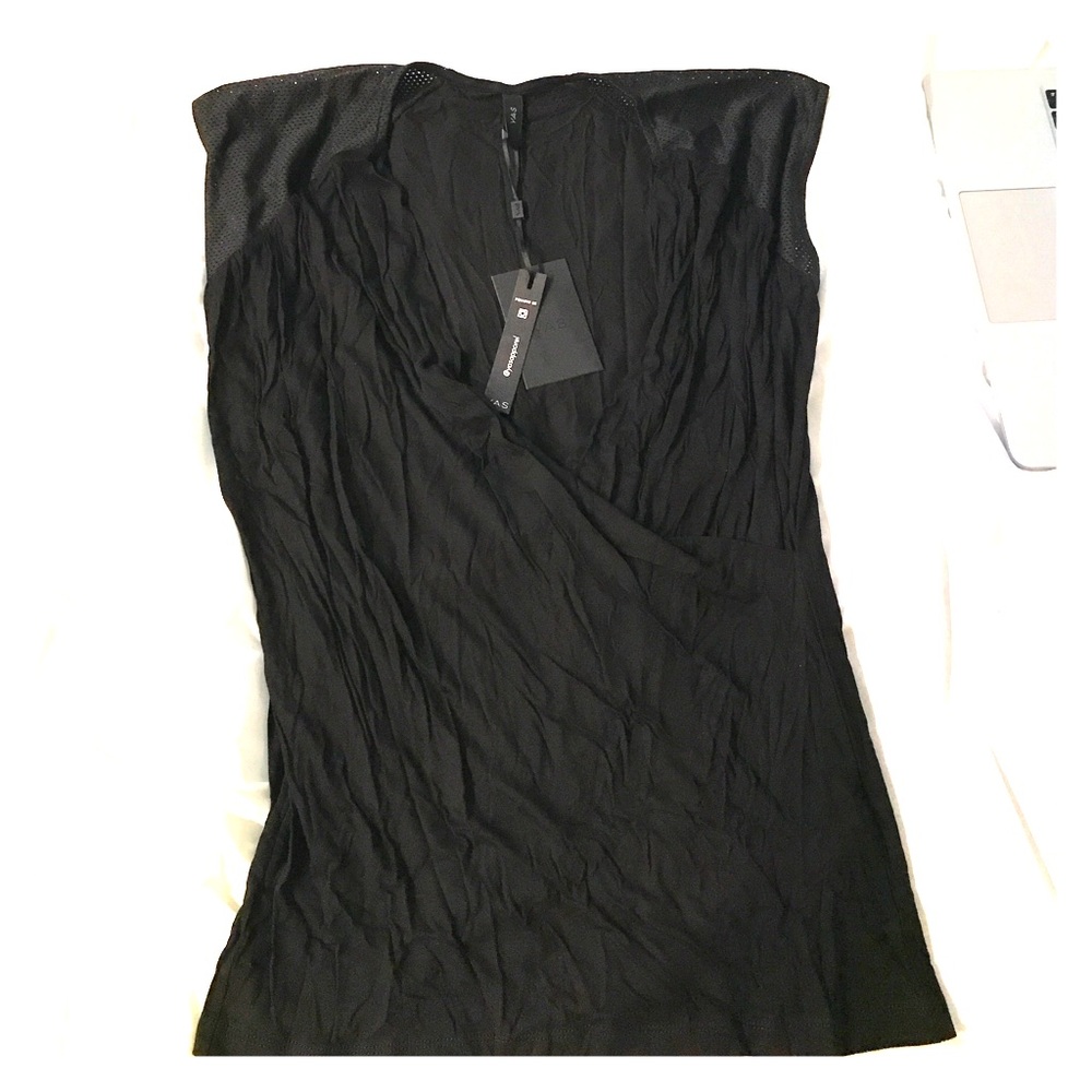 Black half wrap top. ♡