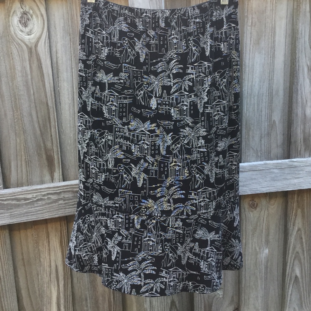 Chico's Traveller Skirt Size 1 Black Palm Trees