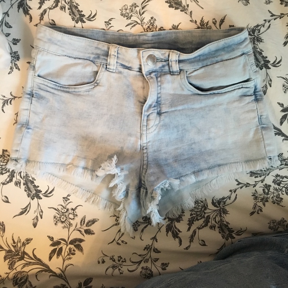 💙Lightwash Shorts💙