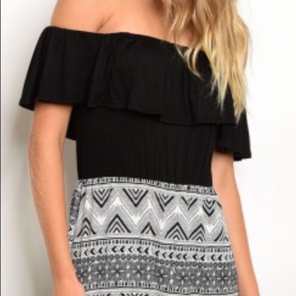 Black Off Shoulder Print Maxi Dress - Picture 2 of 5