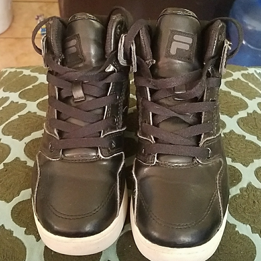 Kids/boys size 3 Filas