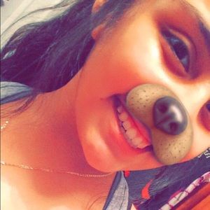 Meet your Posher, Vicky