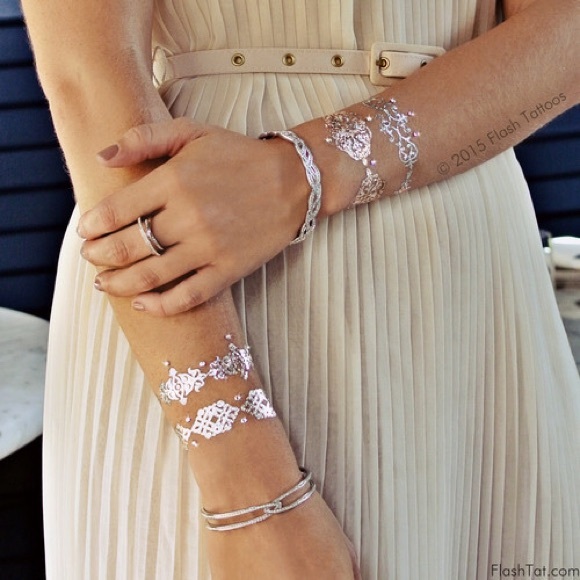 Flash Tattoos 'Valentina' - Picture 3 of 4