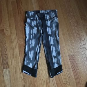 Under armour Capri leggings small