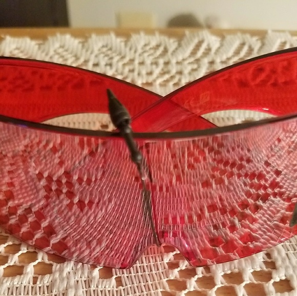 Sunglasses - Picture 2 of 3