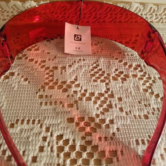 Sunglasses - Picture 3 of 3