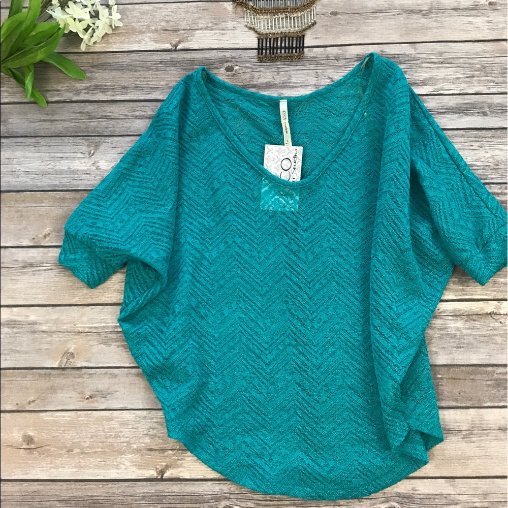 Turquoise knit top