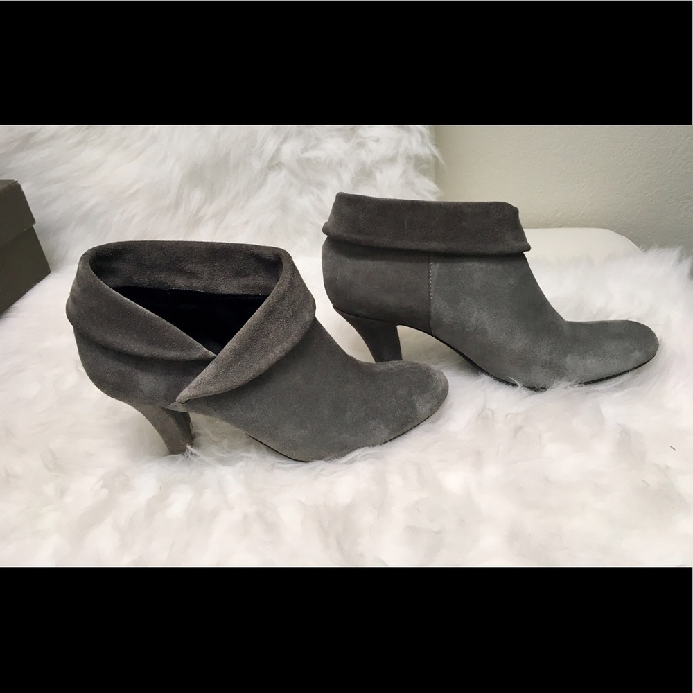 Enzo Angiolini Grey 7.5 Earachey Grey Booties EUC!