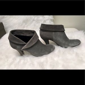 Enzo Angiolini Grey 7.5 Earachey Grey Booties EUC!