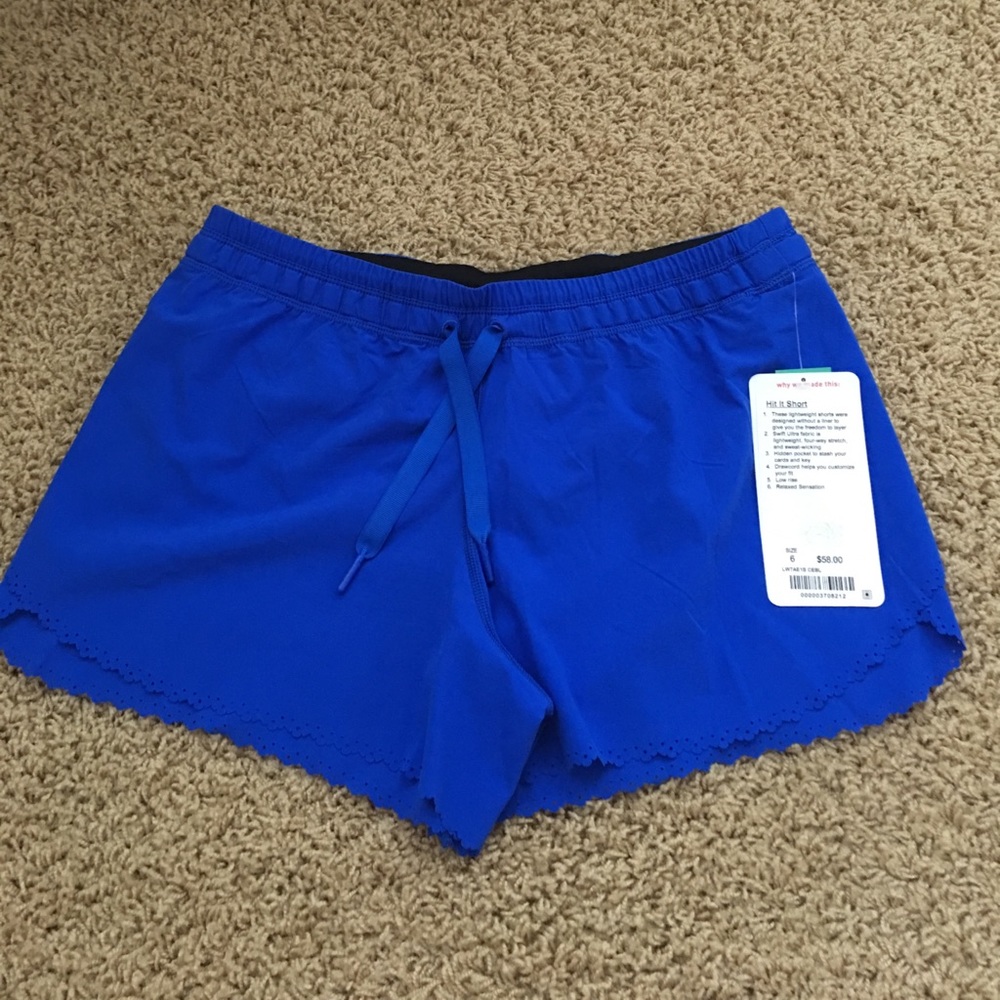Lululemon Hit it short